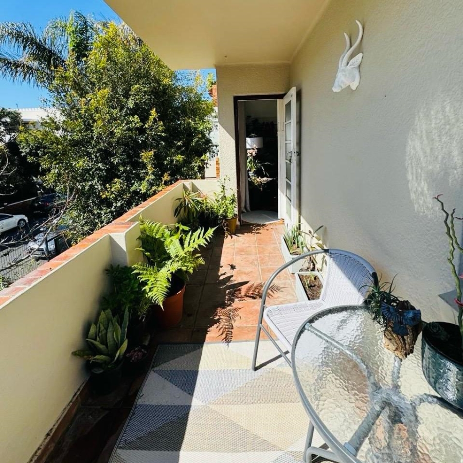 2 Bedroom Property for Sale in Gardens Western Cape